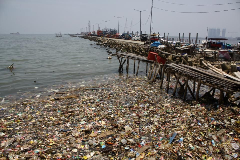 インドネシアの海洋プラスティック問題