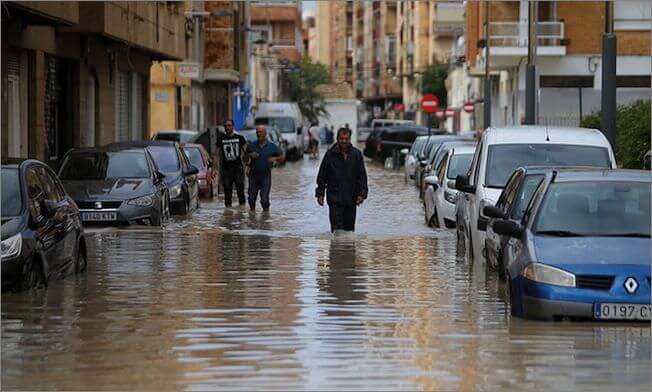 温暖化の影響スペインの豪雨